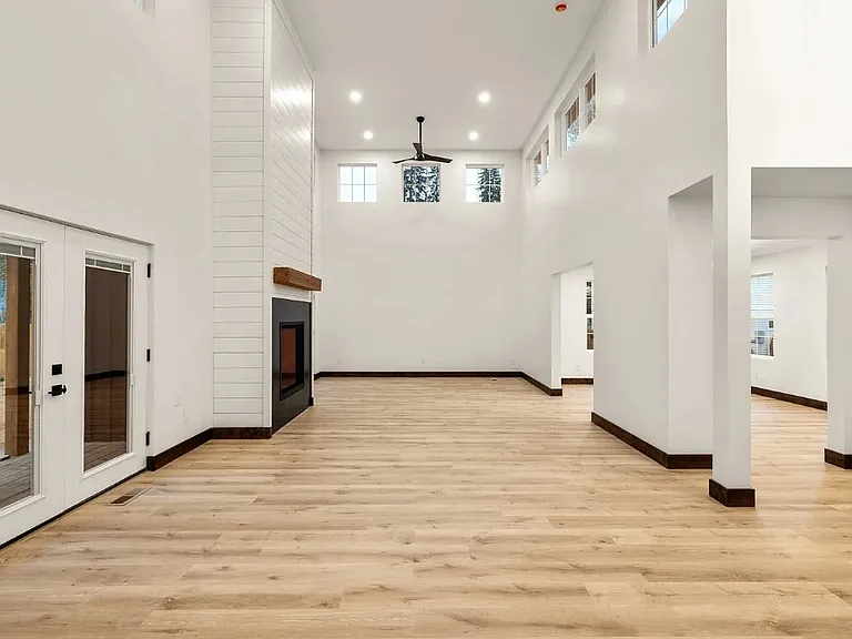 Wedgewood Ln — Photo 13