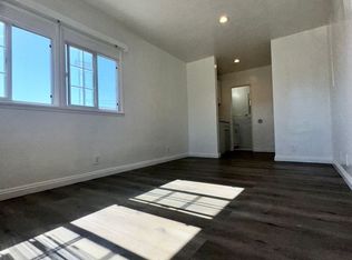 Barrington, Los Angeles, CA 90064