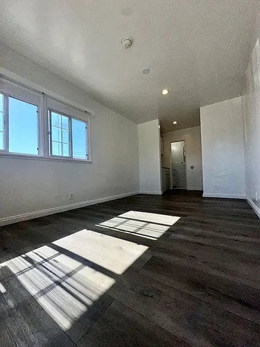 2280 S Barrington Ave Photo 1