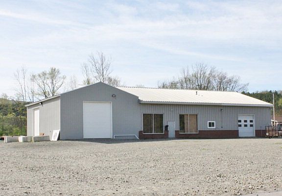 5th image of 13 Evergreen Ln