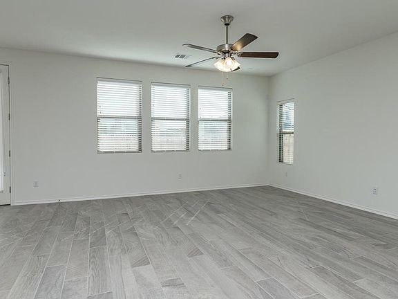5th image of 9113 Garnet Dr