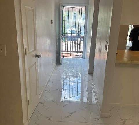 3rd image of 3490 Kingswood Trl