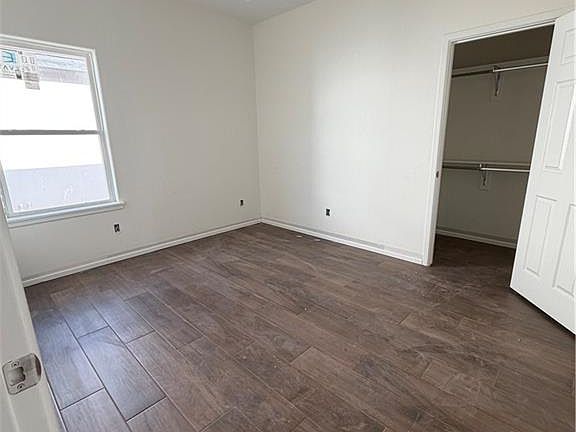 4th image of 433 Padre Rd