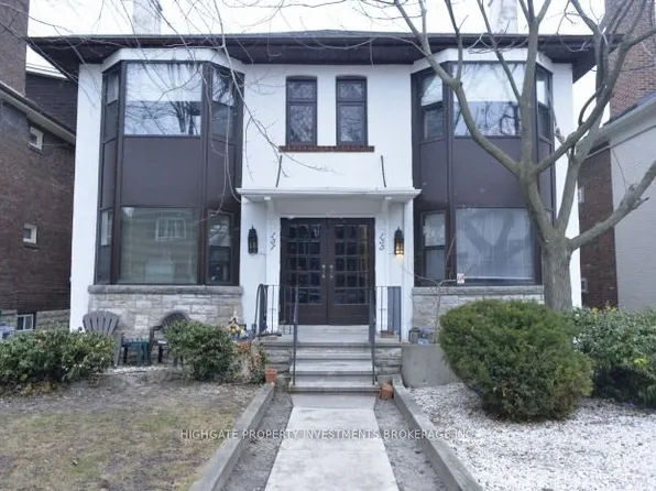 155 Highbourne Rd #1, Toronto, ON M5P 2J8