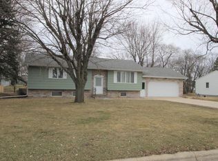 311 S Market St, Belle Plaine, MN 56011