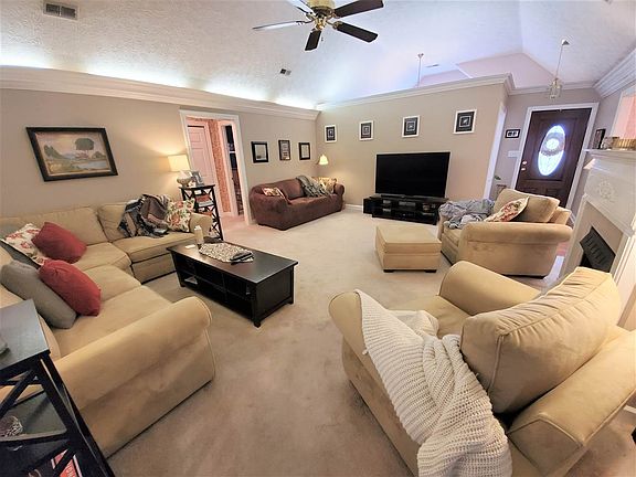 2nd image of 2508 Clifton Dr SE