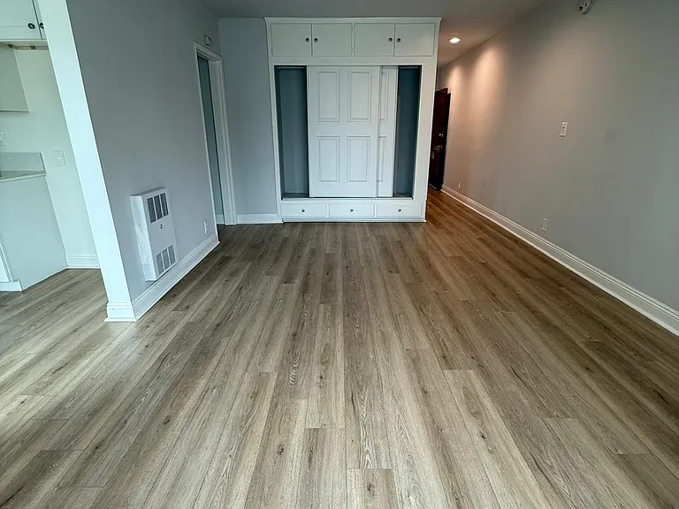 Encino Royal — Photo 10