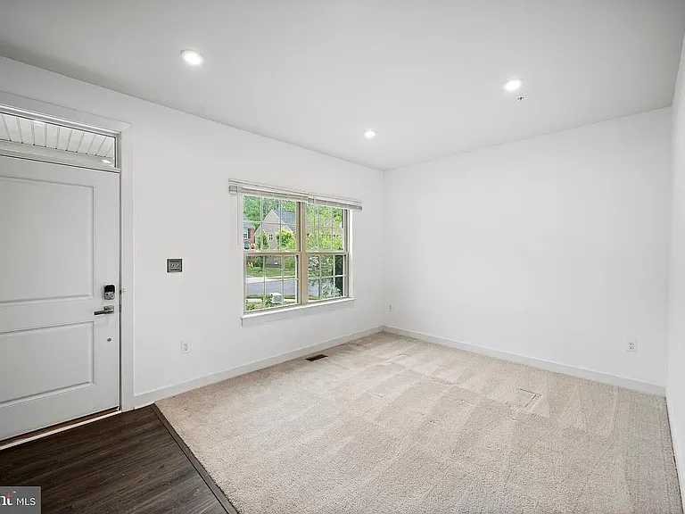 8225 E Branch Dr — Photo 1