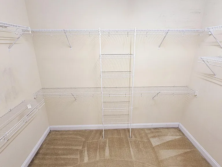 284 SW Southwest Plantation Dr — Photo 17