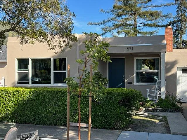 6 bed, $10,000 — Photo 1