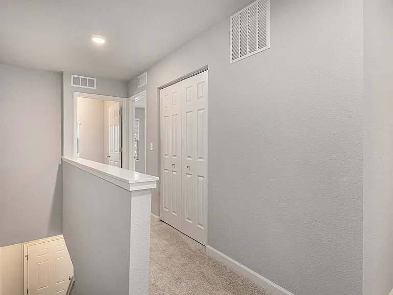 1302 Timber Hollow Ct — Photo 13