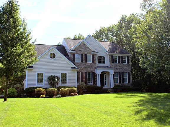 2nd image of 1 Hidden Crest Ct