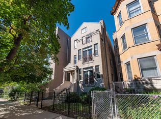 3240 N Racine Ave #2, Chicago, IL 60657