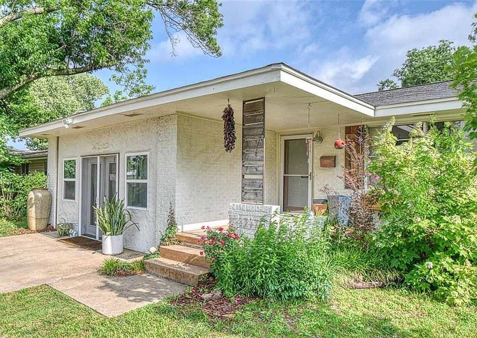 1st image of 1717 Caddell Ln