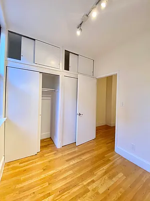 Rented by Waverly Realty Associates | media 4