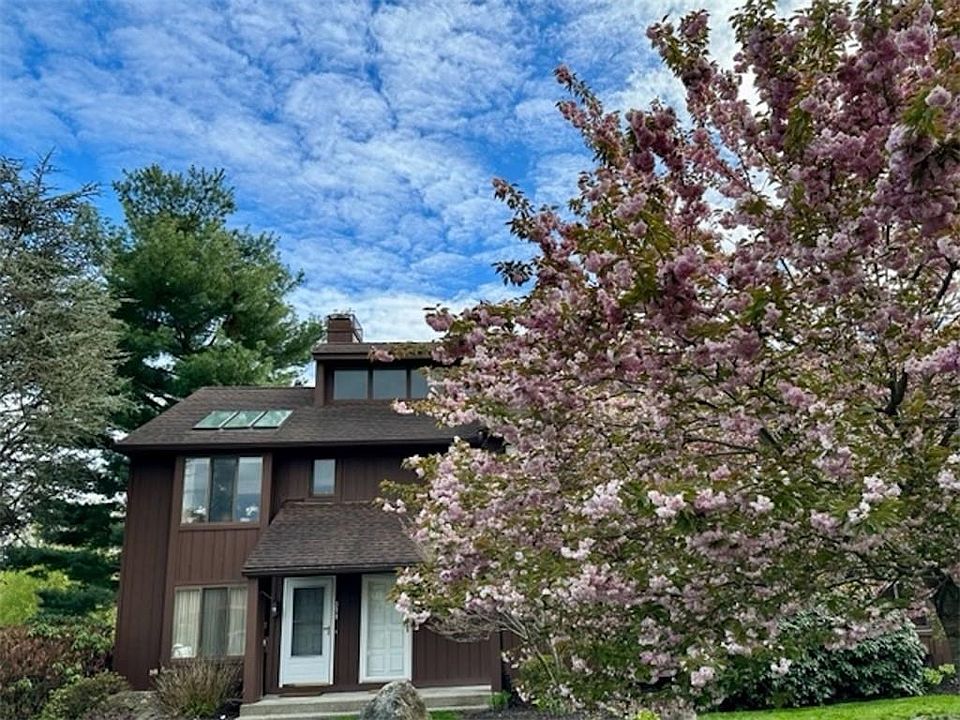 1st image of 371 Panorama Drive