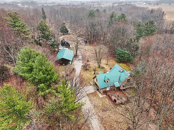 3rd image of 4360 S Maple Island Rd