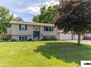 605 County Rd, Mc Lean, IL 61754