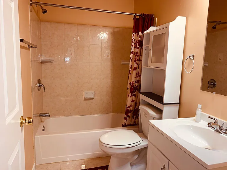 Full bath Room