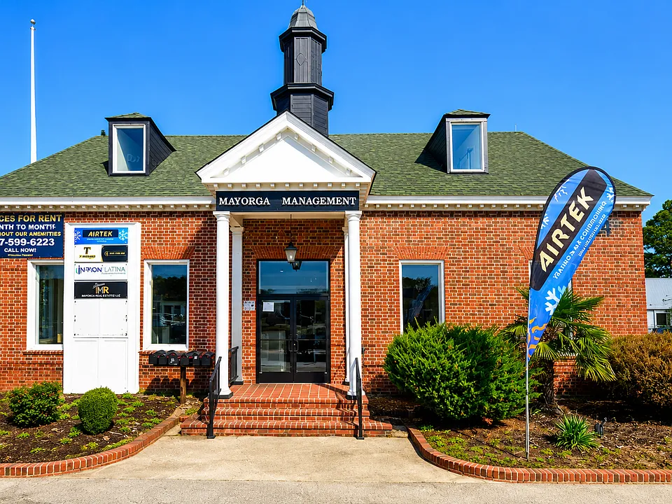 6024 E Virginia Beach Blvd #E