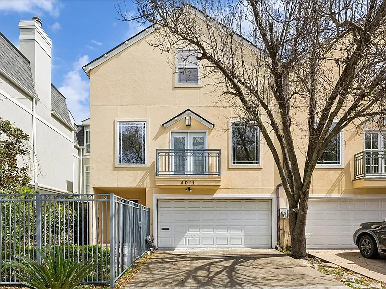 4011 Garrott St — Photo 1