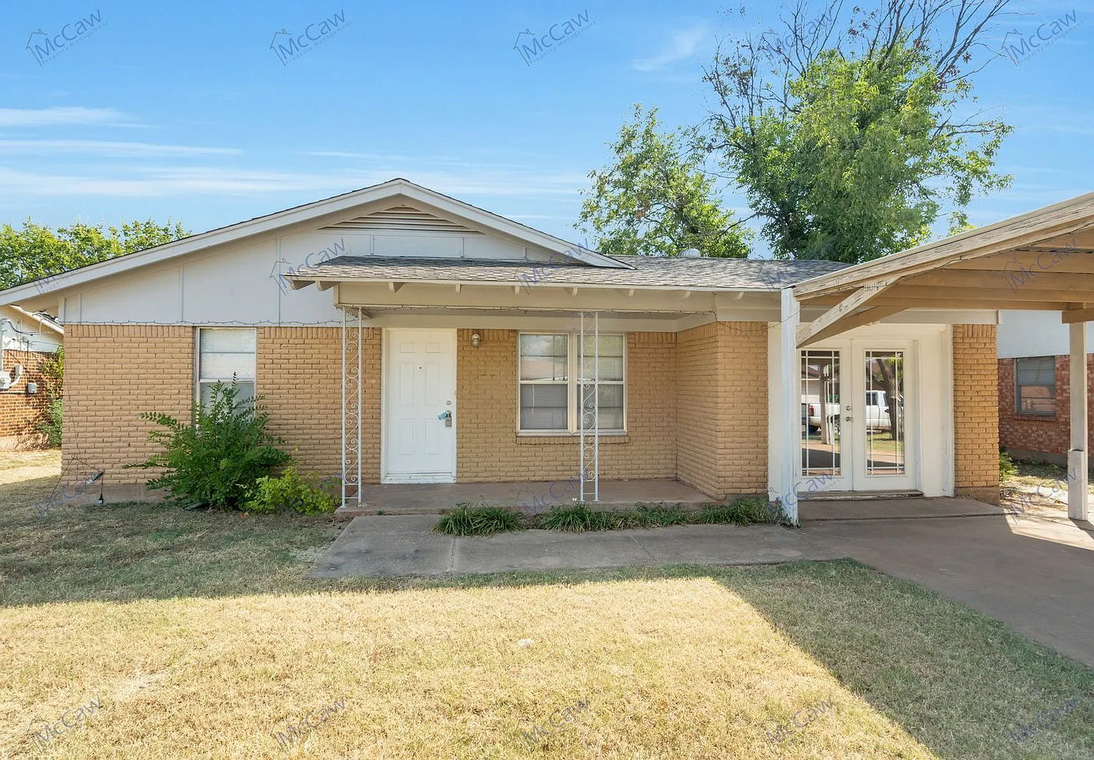 3 bed, 2.0 bath, 1430 sqft, $1,350 — Photo 1