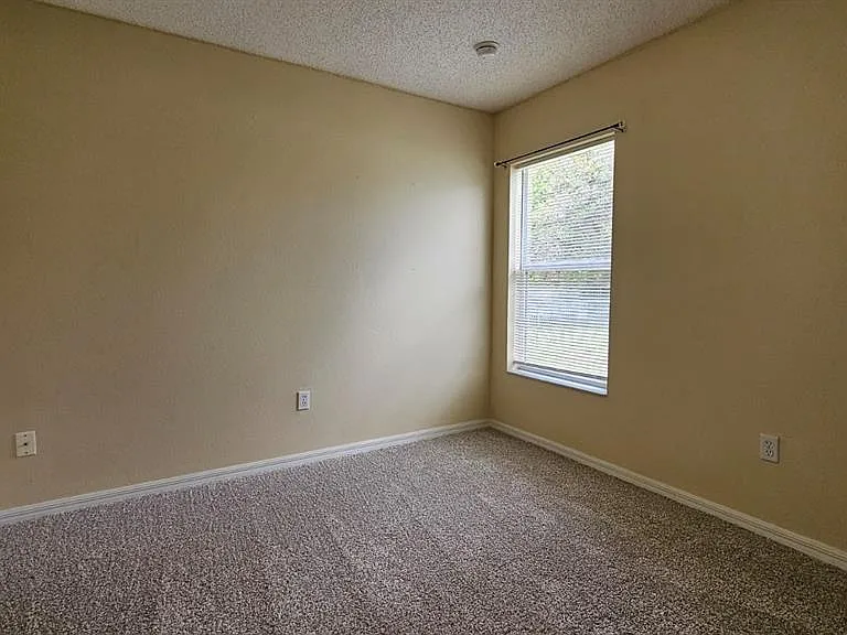 10368 Lansfield St — Photo 30