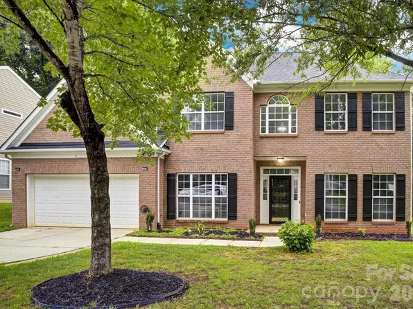 520 Grantham Ln, Charlotte, NC 28262