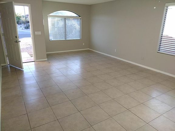 4th image of 3870 W Santa Cruz Ave