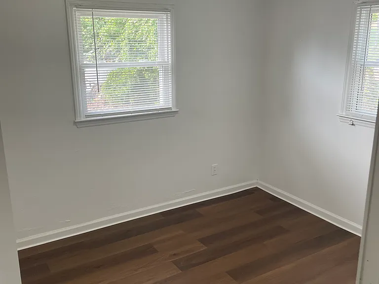 811 Mobile St #A — Photo 5