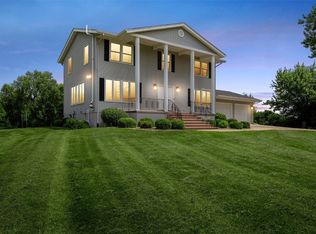 5304 Tower Terrace Rd, Cedar Rapids, IA 52411