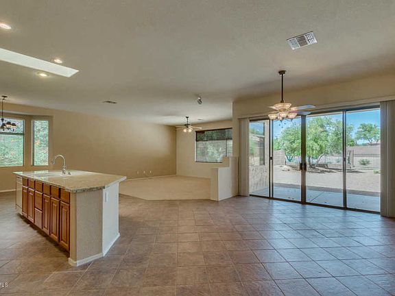 4th image of 17736 W Sabrina Dr