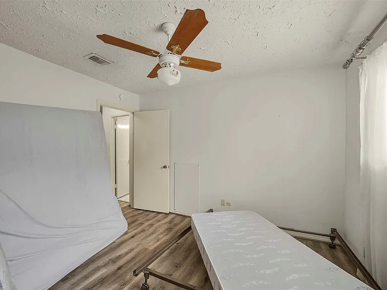 16323 Summer Dawn Ln — Photo 23