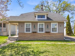 30467 Alger Blvd, Madison Heights, MI 48071