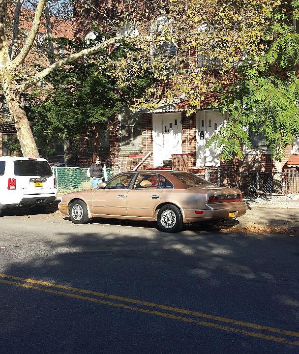 2nd image of 301 Avenue N