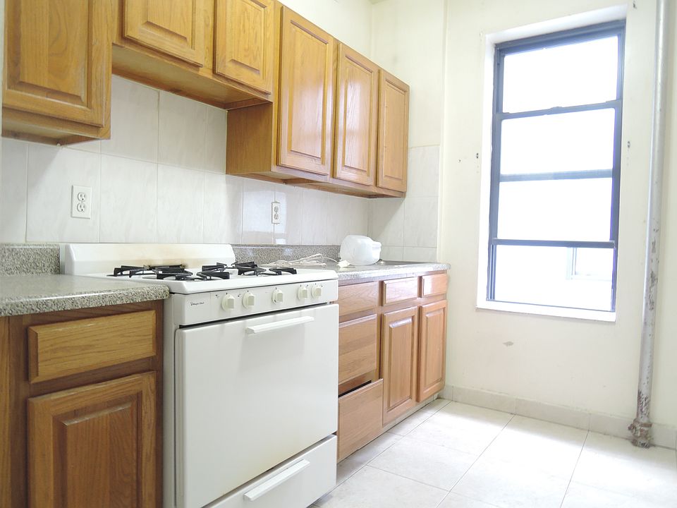 1st image of 3130 34th St