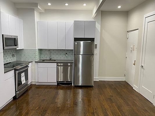 1st image of 901 Washington Ave #6S