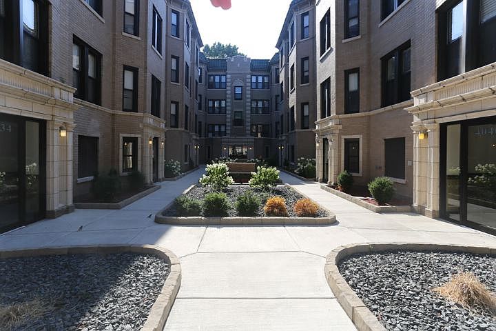 1st image of 4040.5 N Ashland Ave #M04r