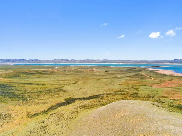 384 Sunshine Dr, Rock River, WY 82058
