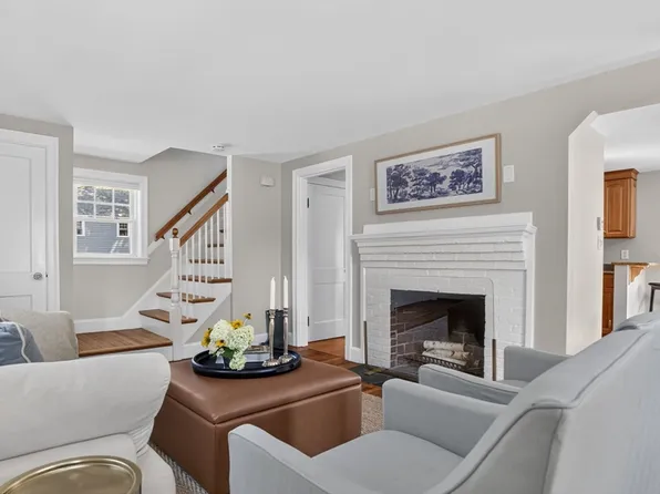 31 Charlesbank Rd, Dedham, MA 02026