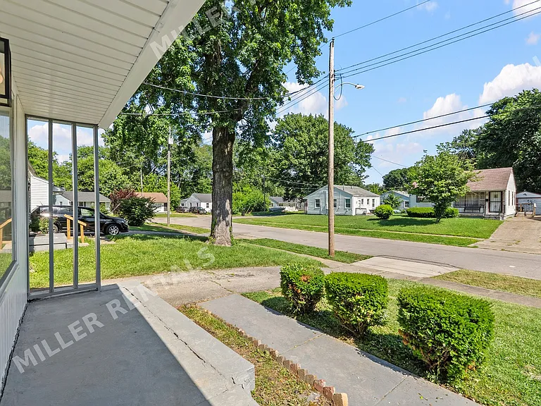 3606 Hudson Ave — Photo 25