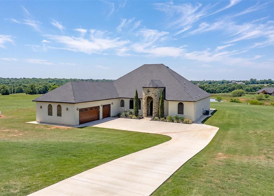 1st image of 2463 W Lake Way