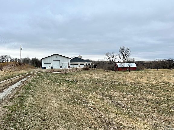 5th image of 2651 Inwood Rd