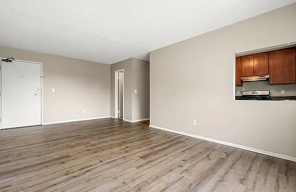 Granite City Apartments — Photo 3
