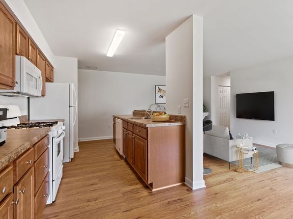 1426 Kensington Dr #23302
