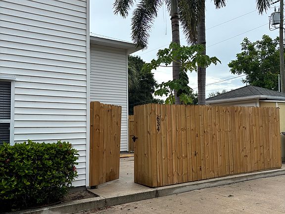 3rd image of 634 11th St