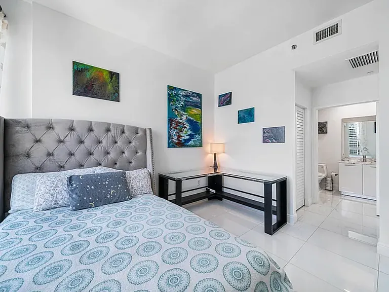950 Brickell Bay Dr #5006 — Photo 15