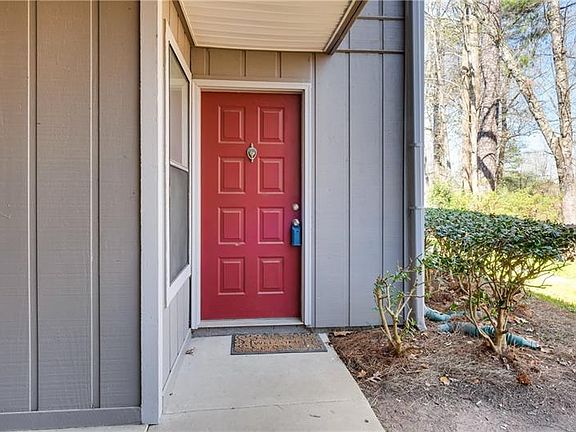 2nd image of 5051 Woodridge Way