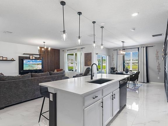 5th image of 36033 Jenny Lynne Cir