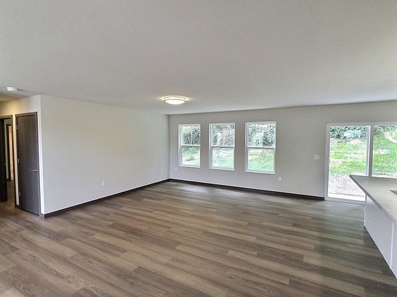 2nd image of 721 Forest Edge